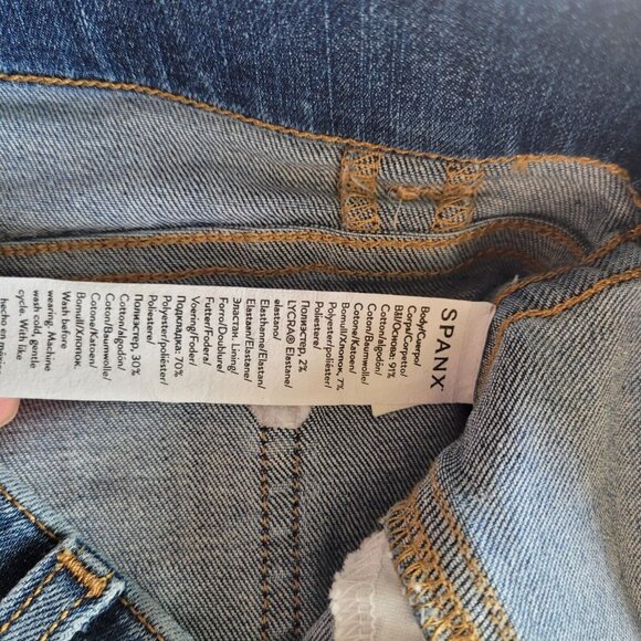 Spanx Flare Leg Pull-On Jeans Size L High Rise Light Blue Stretchy Slimming Euc - Picture 3 of 10